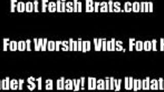 Bella and Jasmine sucking toes and worshiping feet - porn video