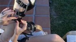 Vicki Vette plays with her pussy - porn video