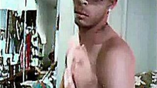 light skin brotha plays with ass and jerks - porn video