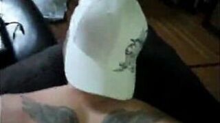 giving to her boyfriend on the sofa - porn video