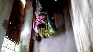 bangladeshi vabi on toilet - porn video