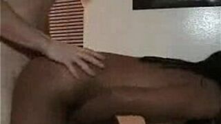 Amateur Larah Knows How To Ride A Cock - porn video